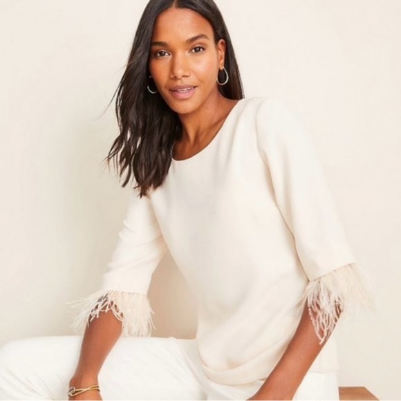 Elegant Cream Feather-Trimmed Ann Taylor Women's Top - Picture 2 of 6